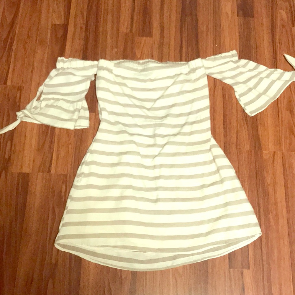 Beautiful off the shoulder boutique dress